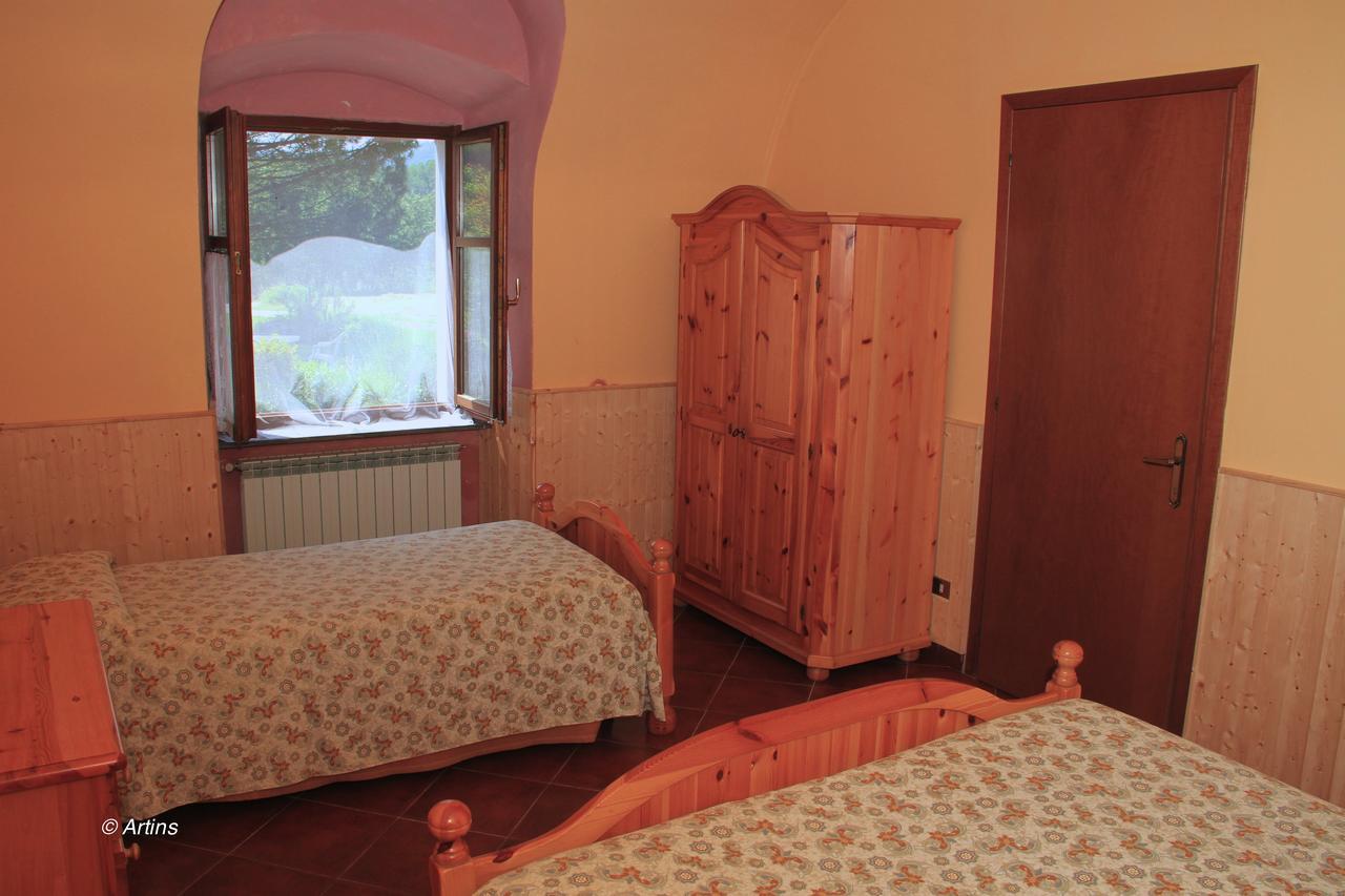 Agriturismo La Praduscella ฟิวิซซาโน ภายนอก รูปภาพ
